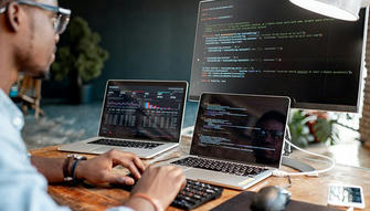 Career Growth for Software Developers: How to Navigate the Tech Industry